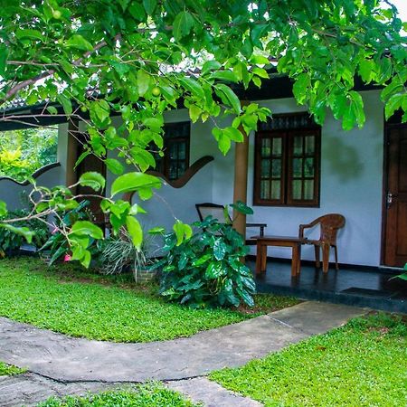 Nimsara Lodge Сігірія Екстер'єр фото