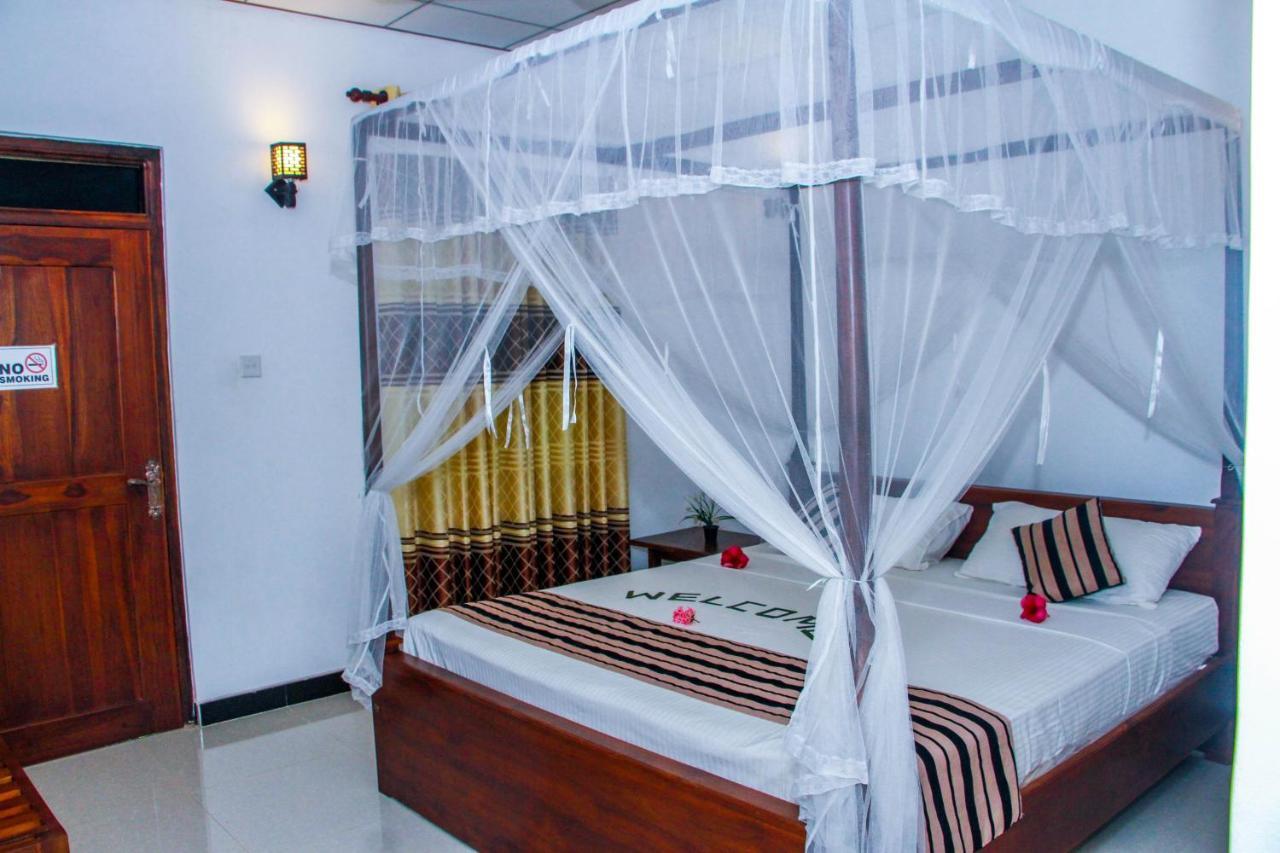 Nimsara Lodge Сігірія Екстер'єр фото