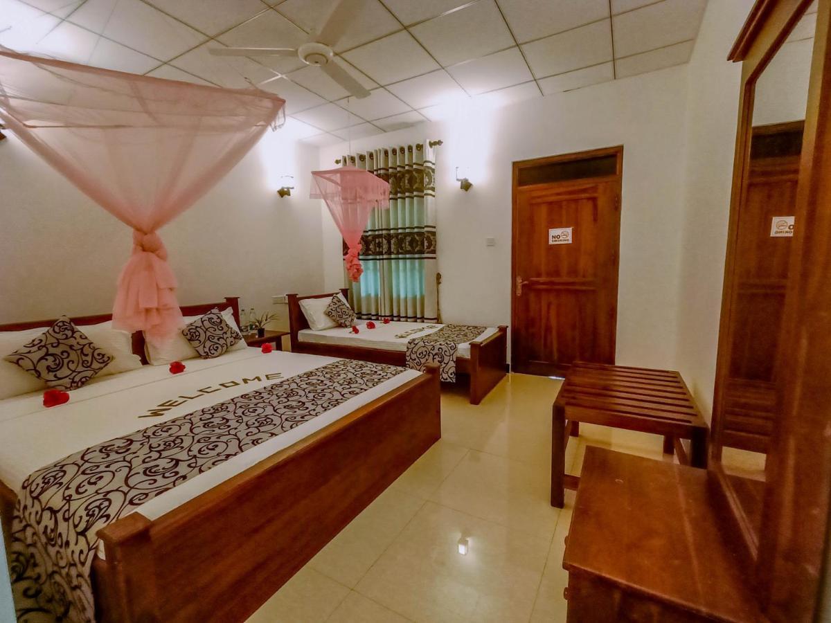 Nimsara Lodge Сігірія Екстер'єр фото