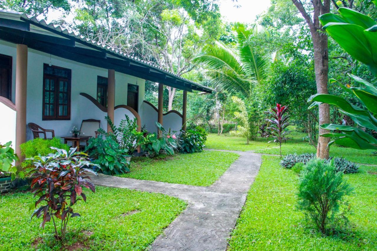 Nimsara Lodge Сігірія Екстер'єр фото